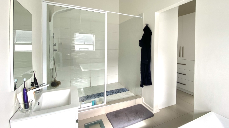 4 Bedroom Property for Sale in Dwarskersbos Western Cape